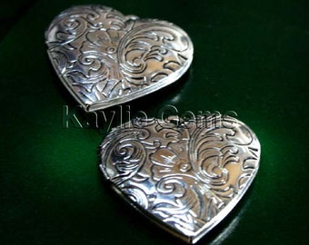 Heart Locket Hand Touched Antique Silver Victorian Floral Style   - LKHS-L15AS - 2pcs