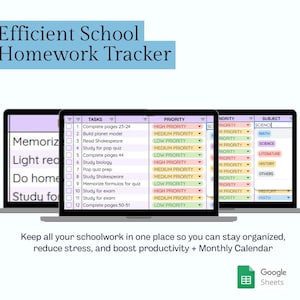 Op de afbeelding: Drie laptops met een spreadsheet voor het bijhouden van schoolwerk. De spreadsheet bevat taken, prioriteitsniveaus en vakken. De tekst "Efficient School Homework Tracker" staat bovenaan. De tekst onderaan luidt: "Houd al je schoolwerk op één plek."