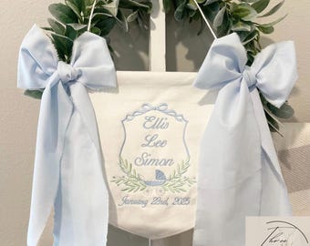 Custom Embroidered Baby Banner, Birth Announcement, Hospital Door Sign with bows, Baby Gift, Bassinet banner with crest, Baby Carriage Crest