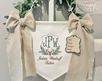 Custom Embroidered Baby Banner, Birth Announcement, Hospital Door Sign with bows, Baby Gift, Bassinet banner with crest, Deer