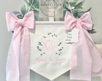 Custom Embroidered Baby Banner, Birth Announcement, Hospital Door Sign with bows, Baby Gift, Bassinet banner with crest, Magnolia Crest