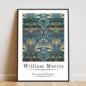 Dipinto di pavone e drago come poster con cornice di William Morris, regalo per gli amanti dell'arte, pittura estetica, estetica di Morris