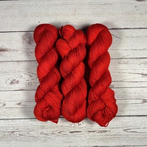 Vampiric/Dyed to order/Hand dyed yarn