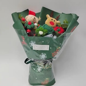 Crochet flowers bouquet handmade,Christmas bouquet,Santa bouquet,Green Bouquet Anniversary,Reindeer Plush,Girlfriend gift
