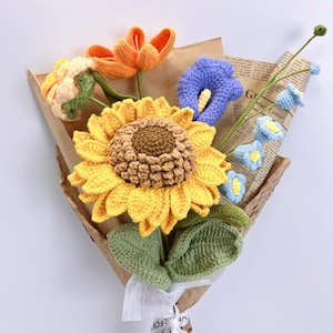 Handmade Crochet Bouquet, Sunflower Bouquet, Bouquet for 2025 Gift for Graduates/Birthday/Anniversary