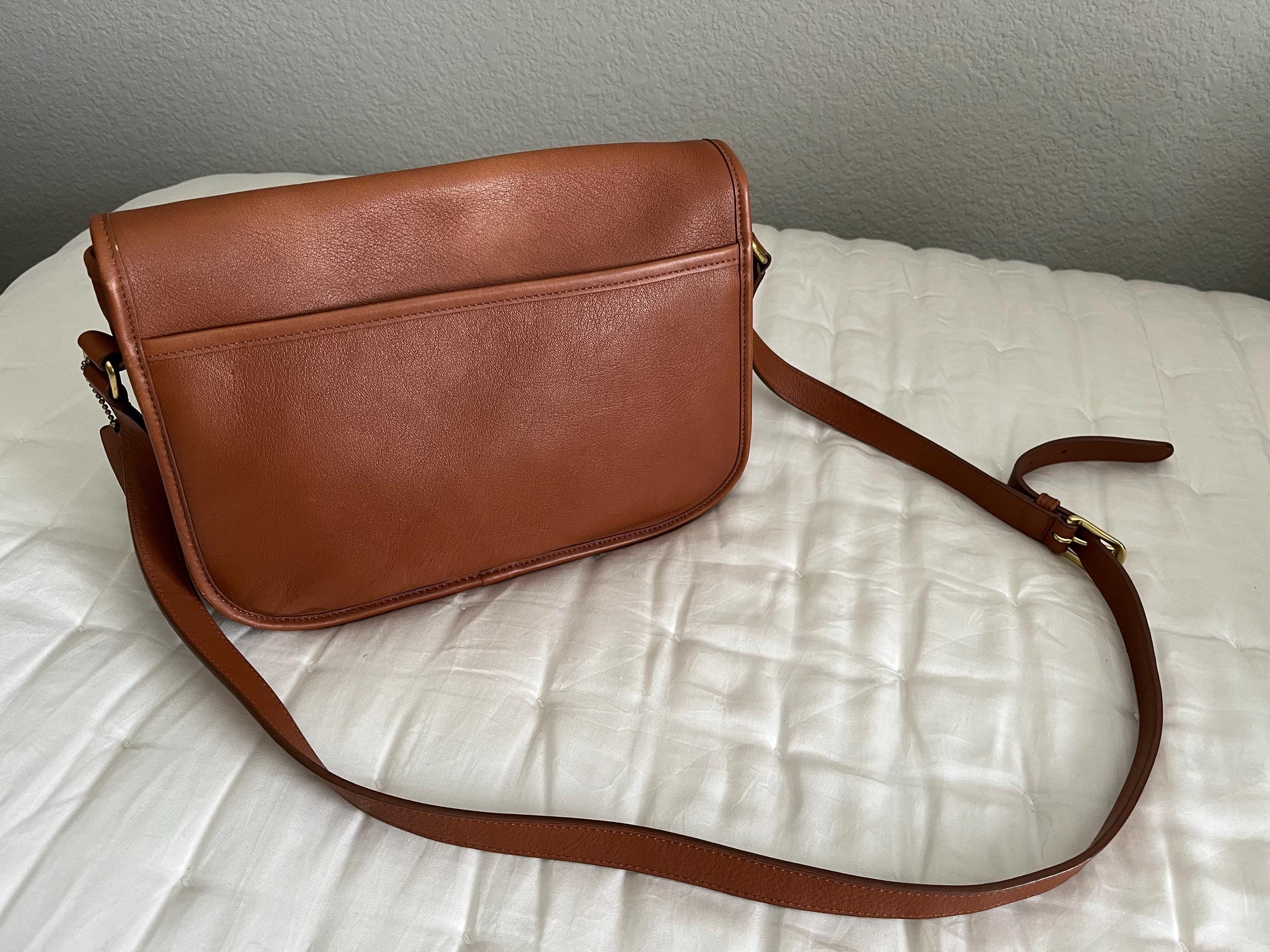 バッグ Vintage Coach City Bag DarkBrown Leather COACH Vintage City Bag Crossbody Glove Tanned Leather Handbag 9790