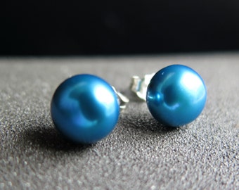 turquoise pearl earrings. June birthstone jewelry. 7mm pearl studs. modern wedding jewellery.