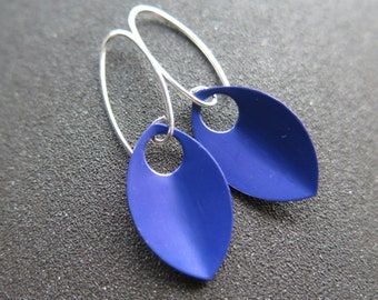 modern royal blue earrings. cobalt blue dangle earrings. anodized aluminum jewelry. sterling silver ear wire. splurge.