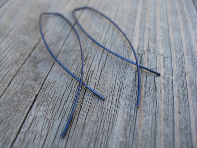 denim blue earrings. niobium jewelry. geometric hoops. splurge image 2