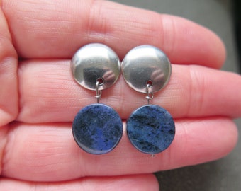 modern circle earrings in blue stones. dark blue sodalite earrings. hypoallergenic stainless steel for sensitive ears.
