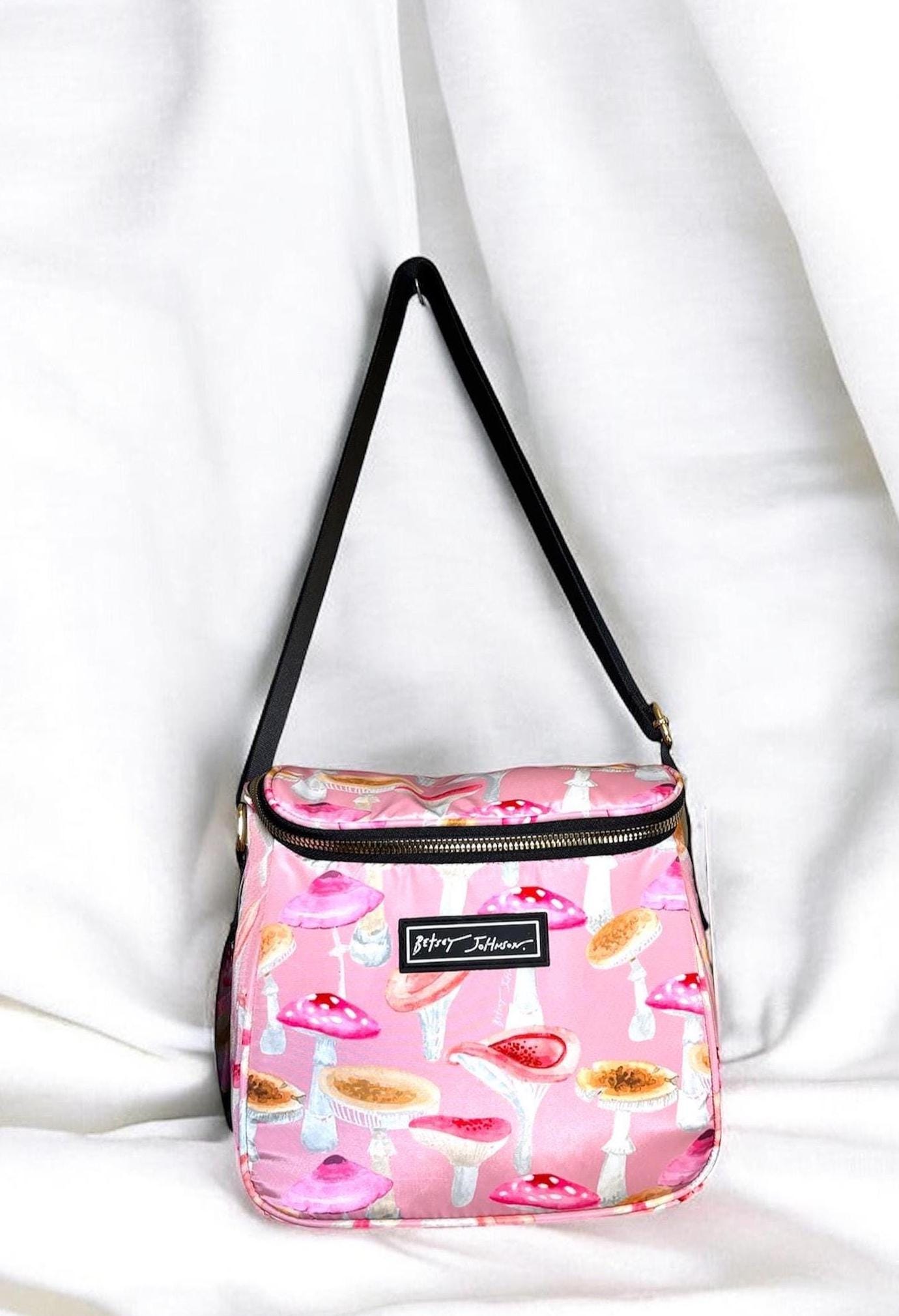 Betsey Johnson Sac fourre-tout à fermeture éclair de 39,6 cm
