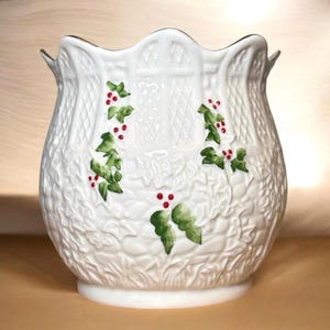 Belleek Holly Berry Christmas White Porcelain Vase/Cache Pot with Original Box