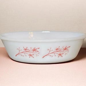 Vintage Glasbake J-235 1 Qt Oval Casserole Dish with Pink Star-Shaped Leaf Pattern