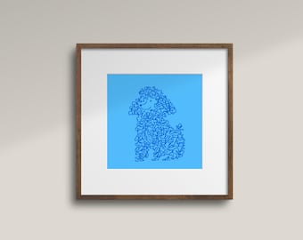 Könnte beinhalten: Ein gerahmter Kunstdruck mit einer blauen Pudel-Illustration auf hellblauem Hintergrund. Der Pudel besteht aus vielen kleinen, abstrakten Formen. Der Rahmen ist dunkelbraun und das Kunstwerk wird auf einem weißen Passepartout präsentiert.