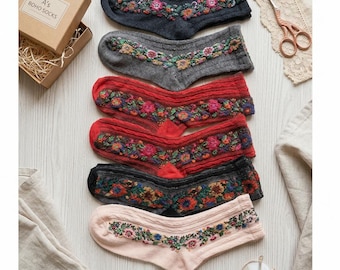 Women Cotton Ankle Socks Lace Trim, 2025 Retro Floral Socks - 65% Organic Cotton Eco-Stretch Blend, Breathable Knit, Boho Gift Socks