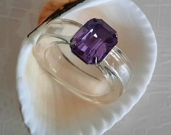 Lucite Acrylic Ring, Violet Statement Ring, Size 6.5 (17 mm)