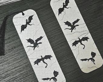 Onyx Storm inspiriertes Lesezeichen - Silberglitzer mit schwarzen Glitzerdrachen