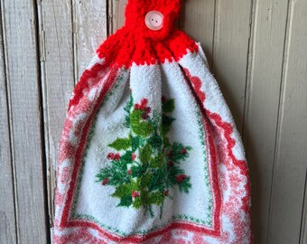 Vintage Cannon Brand Christmas Holly Hanging Towel with Crocheted Top with Button for Drawer Handle