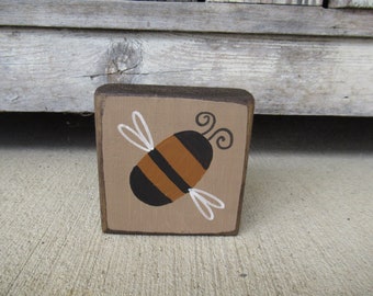 Primitive Mini Bumble Bee Wooden Block GCC08794