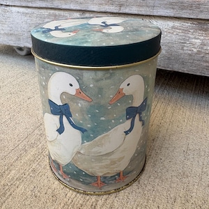 Vintage Country Blue Ribbon Bow Geese/goose tin Canister with Lid. 1980s Grandmacore