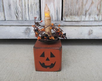 Primitive Halloween Jack o Lantern Wooden Block Timer Light with Fall Colored Pip Berry Wreath GCC7941