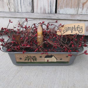 Primitive Country Saltbox and Willow Bread Loaf Pan Light with Lighting and Berry Options GCC6818