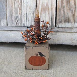 Primitive Pumpkin and Crow Wooden Block Timer Light with Harvest Mix Berry Pip Wreath GCC8477