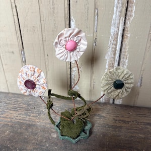 Primitive Country Yo Yo Pastel Flower Make Do with Vintage Button Center on Old Faucet Knob