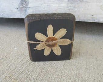 Primitive Mini Daisy Wooden Block with Jute GCC8384