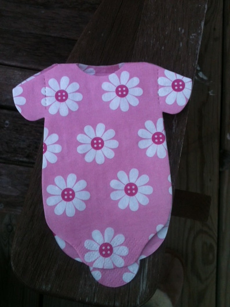In shades of pink with button daisies. Its a Girl Any quantity baby shower /'shirt/' paper napkins or decoration