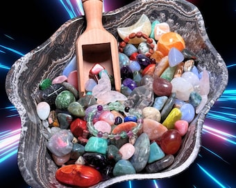 Mystery Crystal Scoop – Blandade trumlade stenar, minisniderier och kristallkonfetti-påse