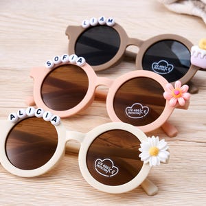 Personalized Daisy Sunglasses for Toddlers – Cute Retro Baby Shades with Name, UV400 Protection & Adorable Floral Accents for Summer Fun