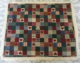 Vintage Primitive Country Christmas Patchwork Quilt Placemats Crochet Lace Trim Set 4