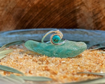 Minimalist Wave Ring in Sterling Silver and Turquoise