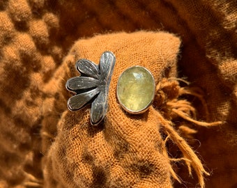 Naupaka and Green Grossular Garnet Sterling Silver Ring Adjustable