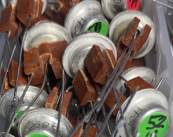 Getest en geclassificeerde germanium-PNP-transistoren