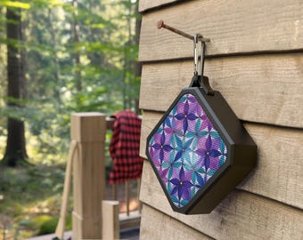 Outdoor Bluetooth Speaker - Waterproof, Compact, Stylish Companion for Adventures
