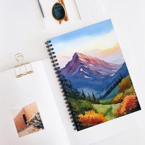 Dziennik akwarelowy Mountain Sunset | Inspirujący notatnik do pisania o naturze | Okładka Wilderness Landscape | Dziennik podróży | Dziennik na świeżym powietrzu