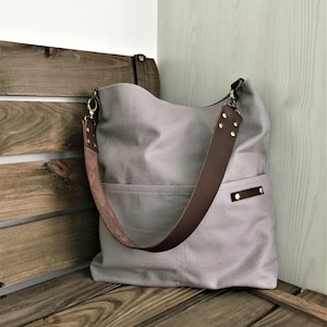 Personalized Waxed Canvas Zipper Shoulder Bag with Leather Strap in Light Gray, Minimalist Bag, Personalized Gift, Tote Bag, Gift for Her