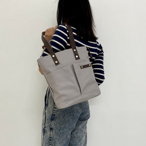 Fourre-tout personnalisé en toile cirée avec fermeture éclair avec lanière en cuir, sac bandoulière plié, cadeau personnalisé, sac pour femme, cadeau pour elle