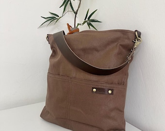 Personalized Waxed Canvas Zipper Shoulder Bag with Leather Strap in Black, Minimalist Bag, Personalized Gift, Leather Strap Tote