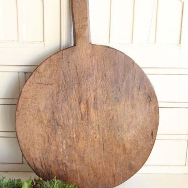 antique handcarved wooden cutting BOARD D 901