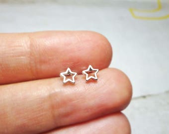 Open Star Stud Earrings: 5mm