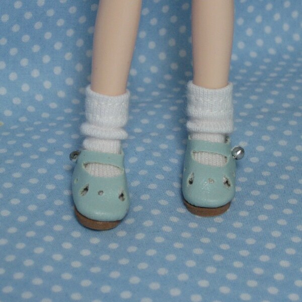 Pastel Blue Middie Blythe Shoes