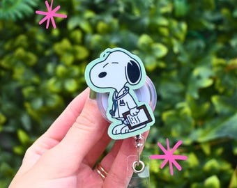 Beagle w służbie zdrowia, odznaka, pielęgniarka, lekarz, CNA