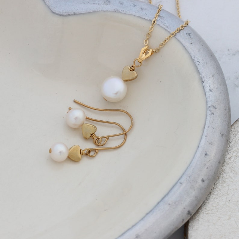 White Pearl Pendant and Drop Earrings Set with Gold Hearts