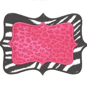 Könnte beinhalten: Ein rosa-schwarzer Rahmen mit Zebra-Muster am Rand und Leopardenmuster im Inneren. Der Rahmen ist perfekt, um jedem Projekt einen Hauch von Verspieltheit zu verleihen.