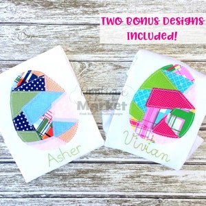 Op de afbeelding: Twee geborduurde ontwerpen van patchwork-paaseieren op witte shirts. De namen "Asher" en "Vivian" zijn onder de eieren geborduurd.