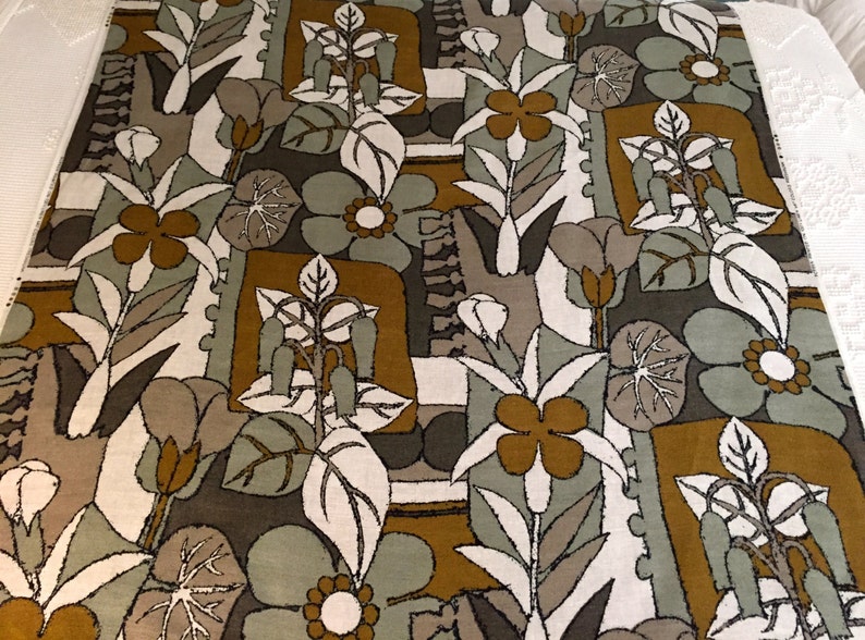 Exquisite Linen Fabric with a Stylized Scandinavian Design circa 1970s/ Upholstery or Home Decor/ 47 x 44 image 2