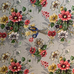 Dazzling Daisies Mid Century Barkcloth/ Cotton Yardage for Upholstery and Home Decor/ New Old Stock/ 44 x 92/ Gray Colorway image 5